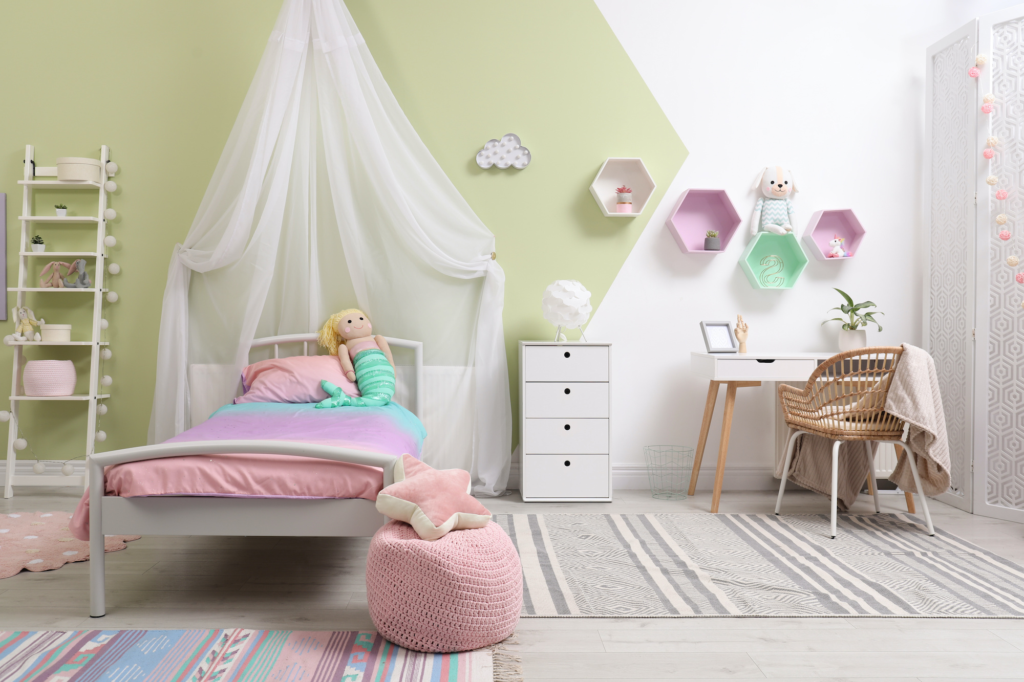 Inexpensive interior design ideas to decorate your child's bedroom